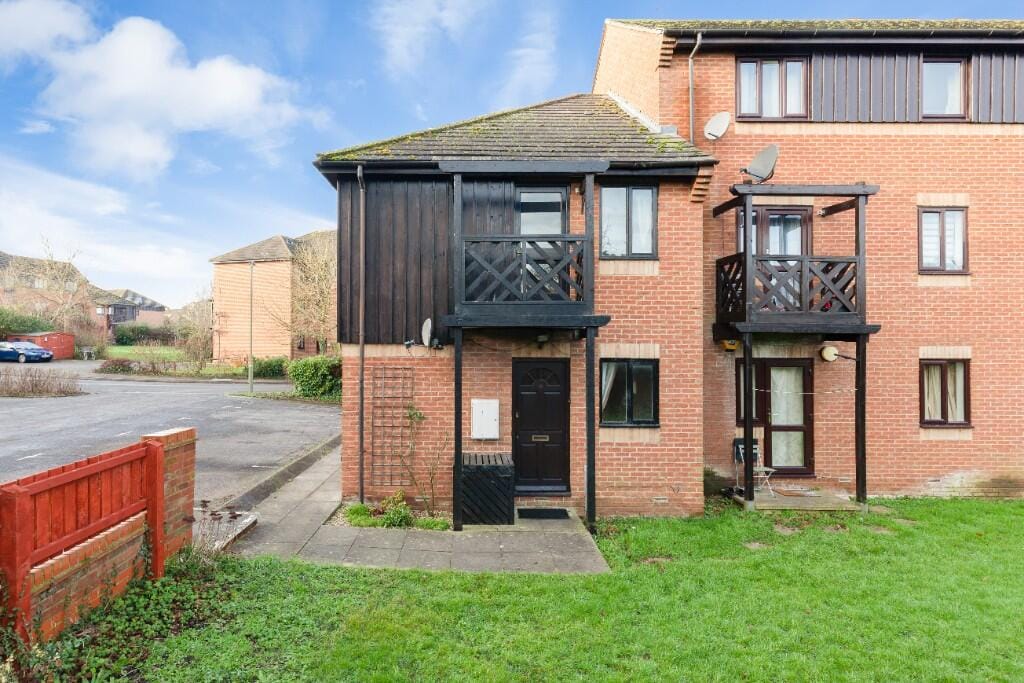 35372 ROEBUCKCOURT IMG 00 0000